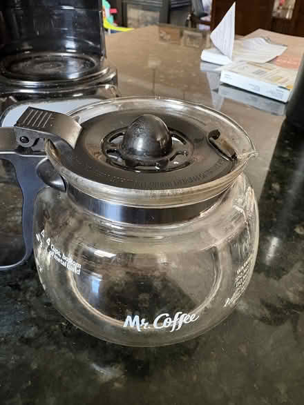 Photo of free 4 cup coffee maker (Lincoln Square) #1