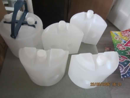Photo of free Plastic water filled ice pack (Childs Hill (NW2)) #1