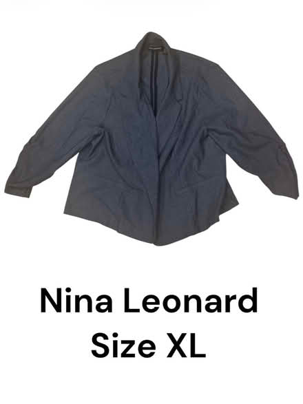Photo of free Nina Leonard Woman’s Top (Brooklyn Storage) #1