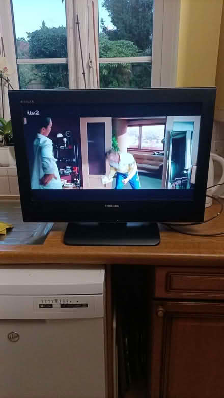Photo of free Colour TV Toshiba 26inch (Chelsfield BR6) #3