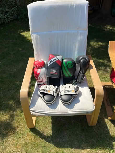 Photo of free Box gloves (UB7) #1