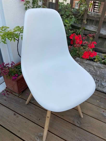Photo of free white plastic chair for outdoors or indoors (West Hill BN1) #1