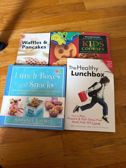 Photo of free Kids lunch recipe books (EC Near Harding Elementary) #1