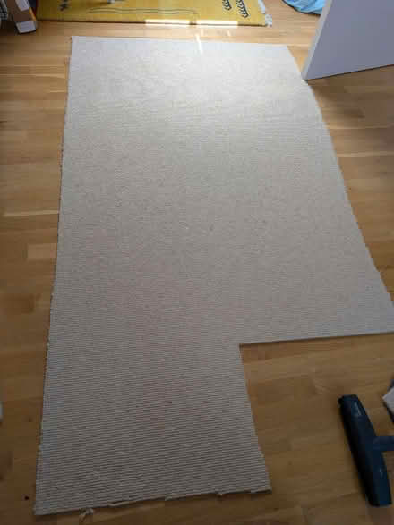 Photo of free Pure wool carpet offcut never laid (Tw1) #1