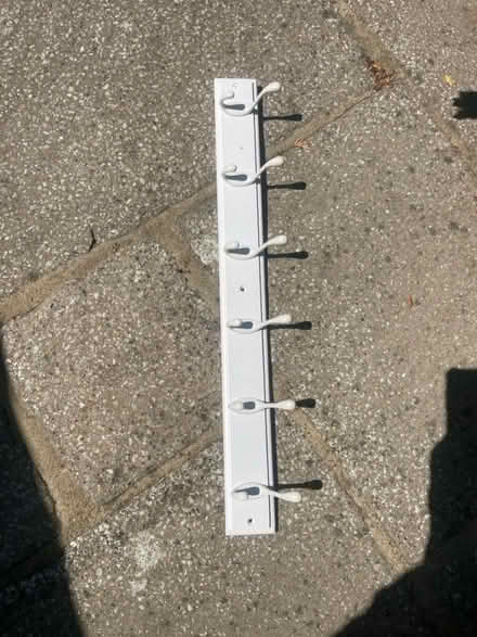 Photo of free Row of 6 hooks (KT10 esher) #1