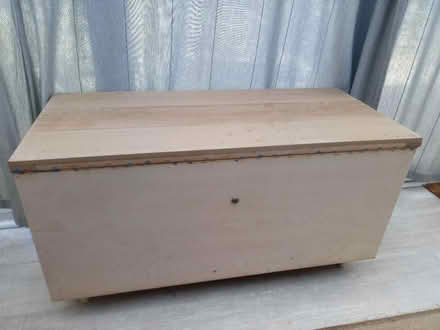 Photo of free Wood chest (Horsham, near Bennetts Field) #2