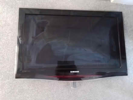 Photo of free Elderly Samsung TV (Broadstone) #1