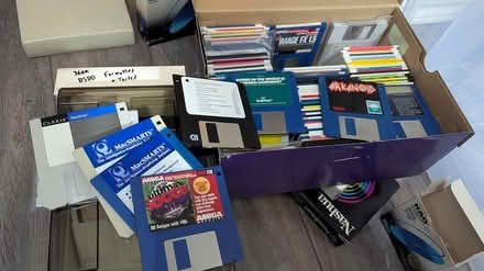 Photo of free Floppy discs, mac, dos, amiga (Carlingwood) #1