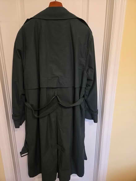 Photo of free Men's trench coat (M) (Alta Vista) #2