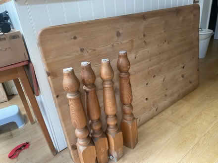 Photo of free Pine table (Earlsfield SW18) #1