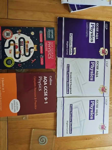 Photo of free Collection of GCSE physics revision and workbooks (Bordon GU35) #1