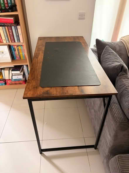 Photo of free Desk (SE10) #2