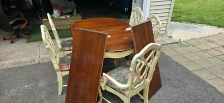 Photo of free Table and Chairs (Fernwood Subdivision) #1