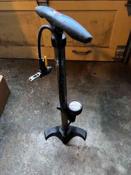 Photo of free Schwinn bike pump (Portola District, SF) #1
