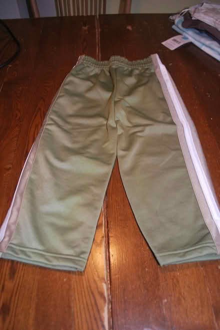 Photo of free Toddler, size 2T pants, Brand new (gatineau ave & de bourgogne st) #1
