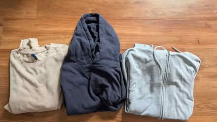 Photo of free Men's Large hoodies/ sweatshirts (Wandsworth SW18) #1
