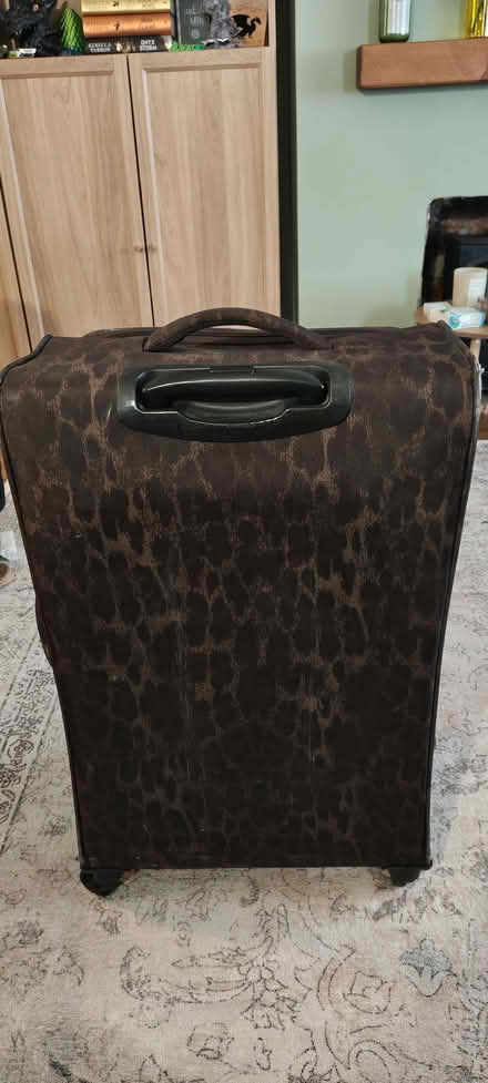 Photo of free IT Medium Suit case (Bentley WS2) #1