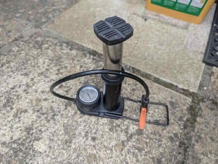 Photo of free Bicycle pump (Abingdon, OX14 3TD) #1