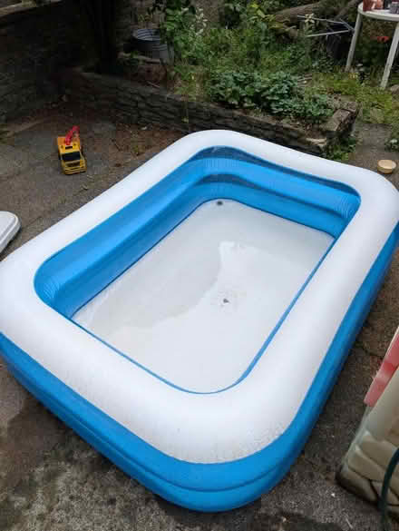 Photo of free Wading pool + pump (Hatfield AL9) #1