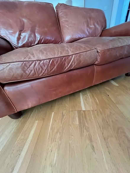 Photo of free Leather sofa (Beckenham BR3 3NL) #3