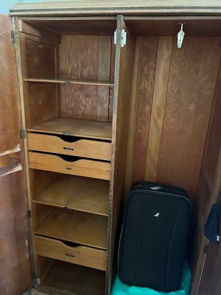 Photo of free Oak wardrobe (Cutteslowe OX2) #2