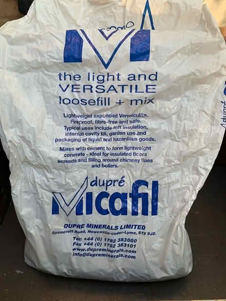 Photo of Loose Vermiculite (Wood Street Village GU3) #1