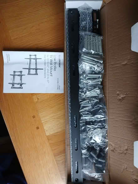Photo of free TV wall mounting bracket (Butlocks Heath SO31) #2