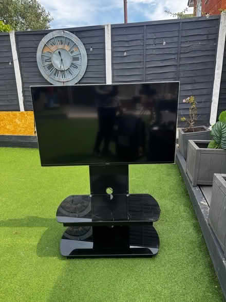 Photo of free Hifi stand and tv stand with TV (Ellesmere Port) #4