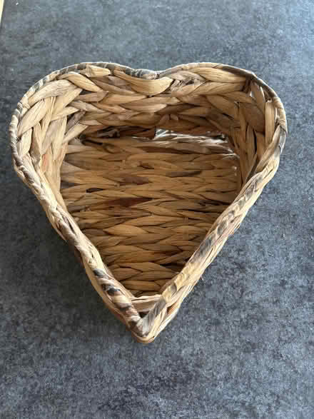 Photo of free Small heart basket (Waterlooville PO8) #1