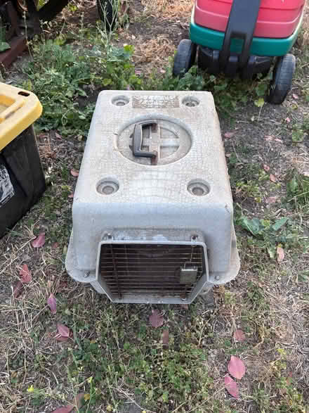 Photo of free Pet carrier (Gilroy Northwest - Rural) #1