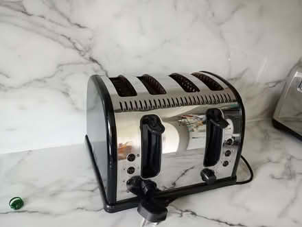 Photo of free 4 slot toaster (Ashton-U-Lyne OL7) #1