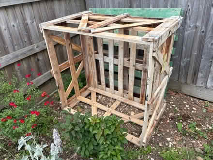 Photo of free Wooden crate (BA2) #1