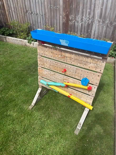 Photo of free Water Wall - garden play toy (Churwell LS27) #2