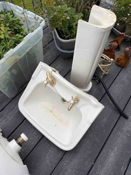 Photo of free Two sinks (Nr Ripley DE5) #3