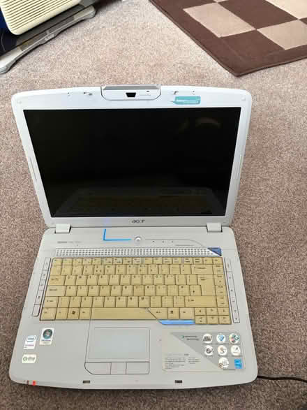 Photo of free Old Ace Laptop (Corringham SS17) #2