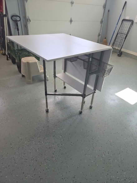 Photo of free Fabric foldable cutting table (Metro Verde) #3
