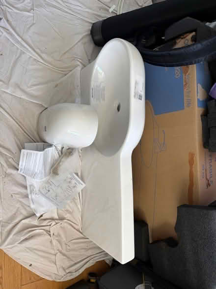 Photo of free Bathroom Basin (damaged) (Hackney E9) #1