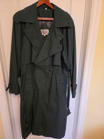 Photo of free Men's trench coat (M) (Alta Vista) #1