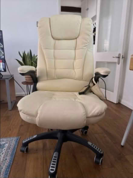 Photo of free office chair (Baldock) #2
