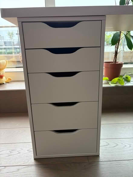 Photo of free White desk and drawers (Clerkenwell EC1M) #1