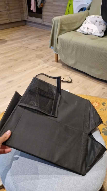 Photo of free Foldable box with net front cover (SE16) #4