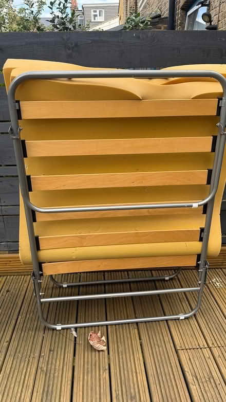 Photo of free ‘Z’ bed - fold our bed & men foam (SE20) #1
