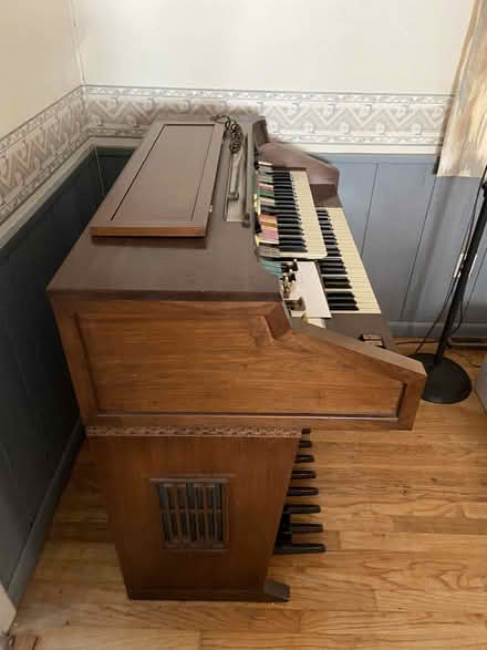 Photo of free vintage Hammond electric organ (West of Longmont 65th & Nelson) #2