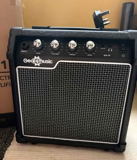 Photo of free Gear4music guitar amplifier GA-10W (NR4, UEA) #3