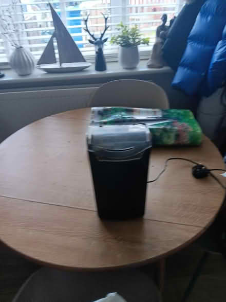 Photo of free Fish tank (Hurley SL6) #3