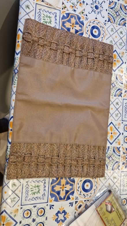 Photo of free 4 dinner mats (SE16) #1