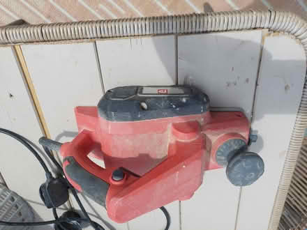 Photo of free Electric sander (Horsforth LS18) #1