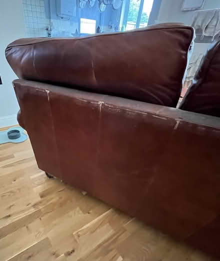 Photo of free Leather sofa (Beckenham BR3 3NL) #2