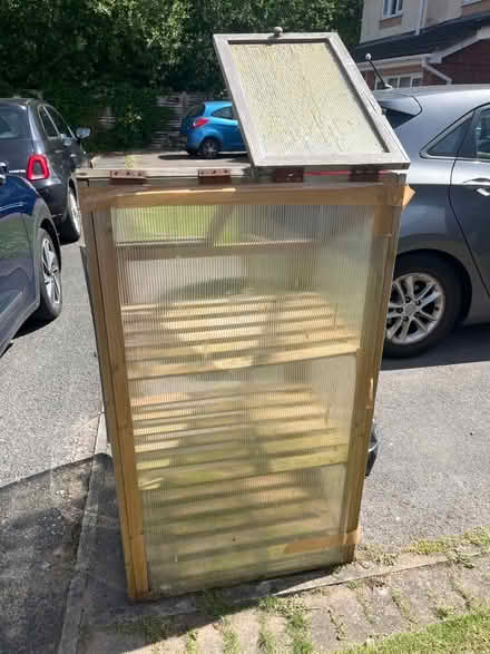 Photo of free Old small wooden greenhouse (Childwall L16) #4