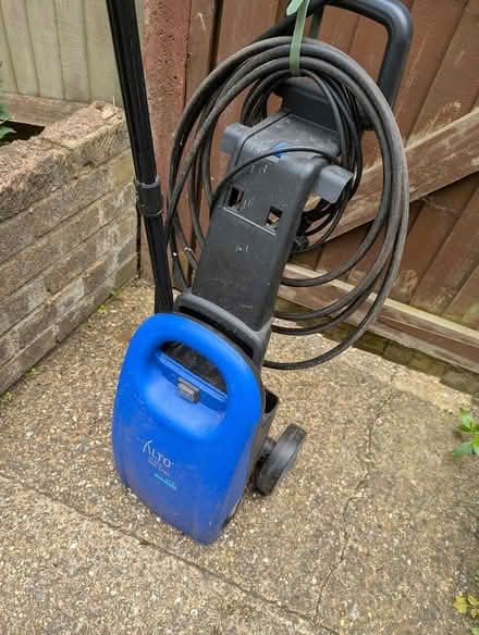 Photo of free Pressure washer, occasionally works (Knebworth SG3) #1